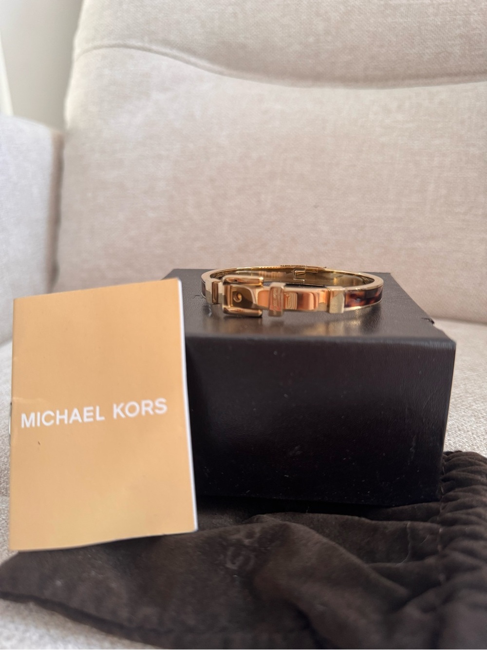 Michael Kors Women’s Gold Bracelet with Toggle Detail
